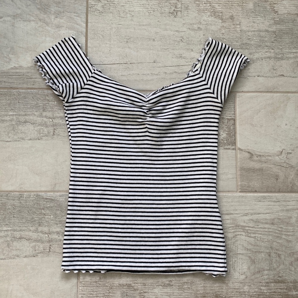 Hollister Off-The-Shoulder Top!